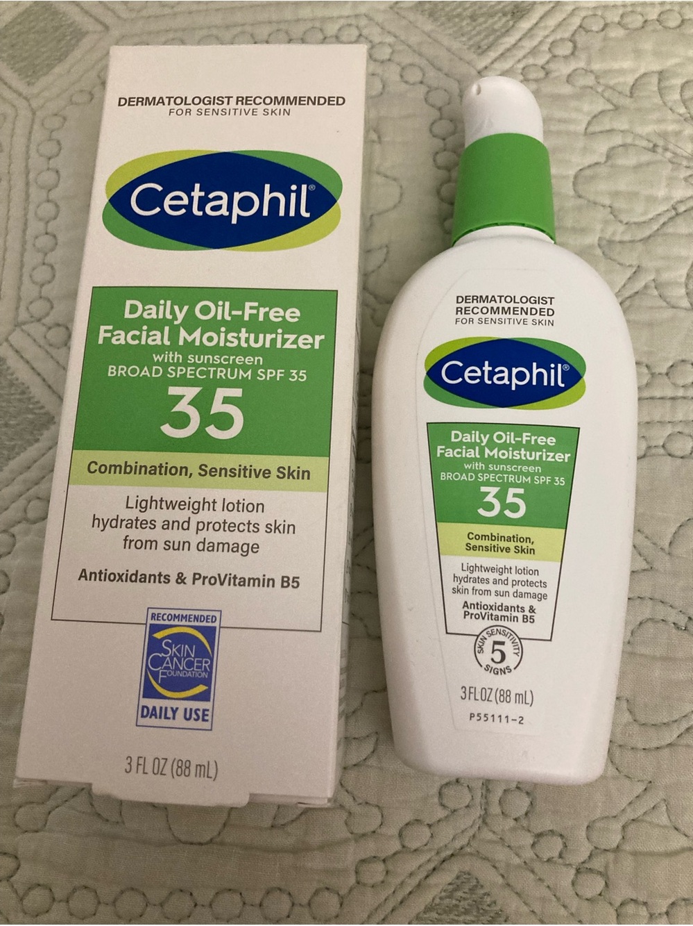 NIB Cetaphil Daily Oil-free Moisturizer SPF 35 Sunscreen 
Sensitive Skin